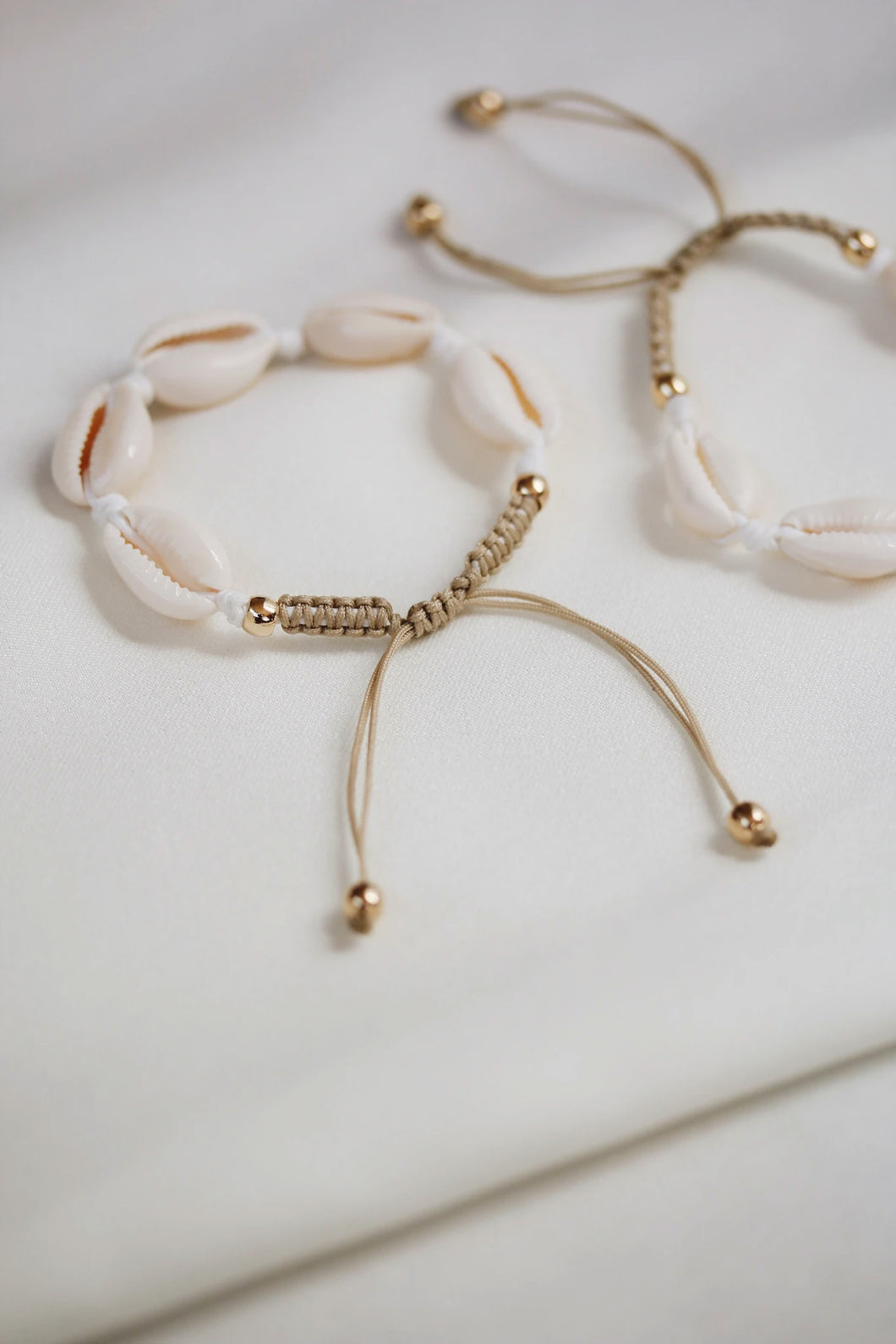 Lilo Cowrie Bracelet